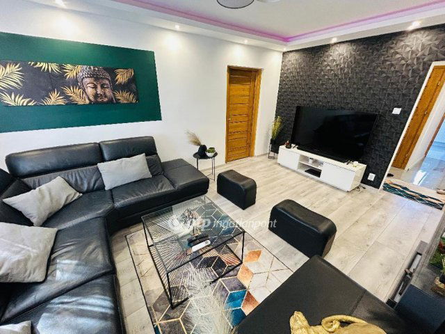 Eladó panellakás, Debrecenben 79 M Ft, 1+2 szobás