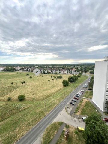 Eladó panellakás, Pécsett 42.9 M Ft, 3 szobás