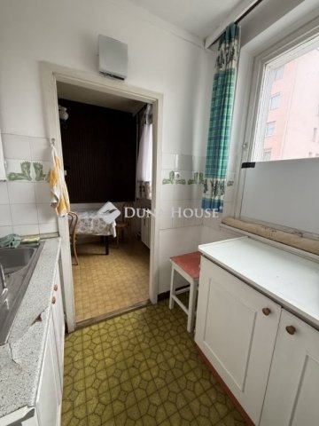 Eladó panellakás, Veszprémben 64 M Ft, 3+1 szobás