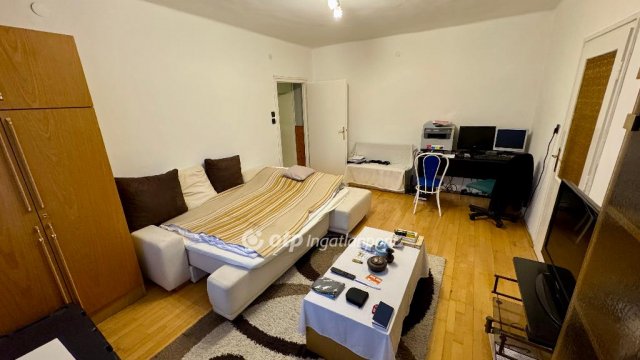 Eladó téglalakás, Pápán 41.9 M Ft, 1+1 szobás