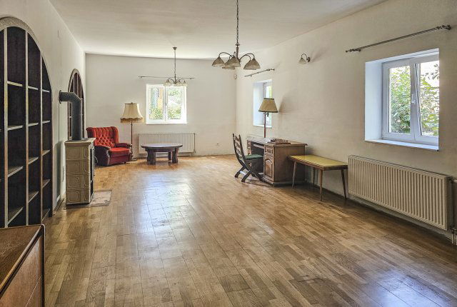 Eladó családi ház, Pécsett 165 M Ft, 6 szobás