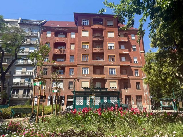 Eladó téglalakás, Budapesten, IX. kerületben, Ferenc téren