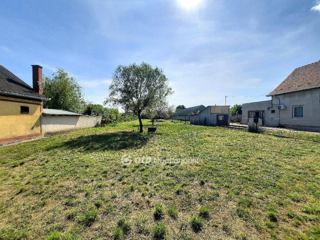 Eladó telek, Törtelen 9.9 M Ft / költözzbe.hu