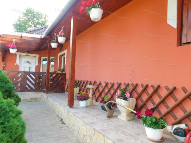 Eladó családi ház, Andorcson 160 M Ft, 3 szobás