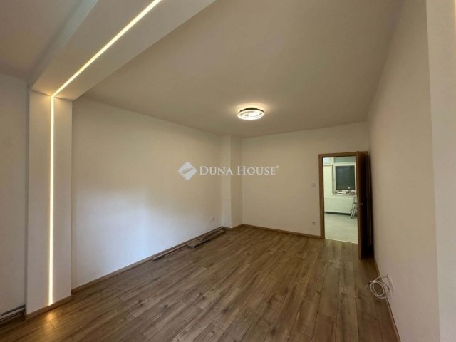 Eladó téglalakás, Budapesten, VIII. kerületben 92.5 M Ft