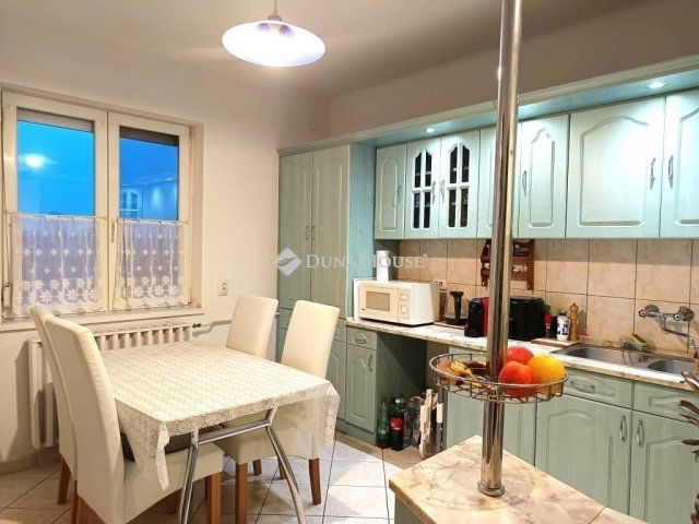 Eladó ikerház, Tahitótfalun 92.9 M Ft, 4 szobás