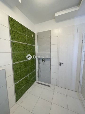 Eladó ikerház, Veresegyházon 229 M Ft, 5 szobás