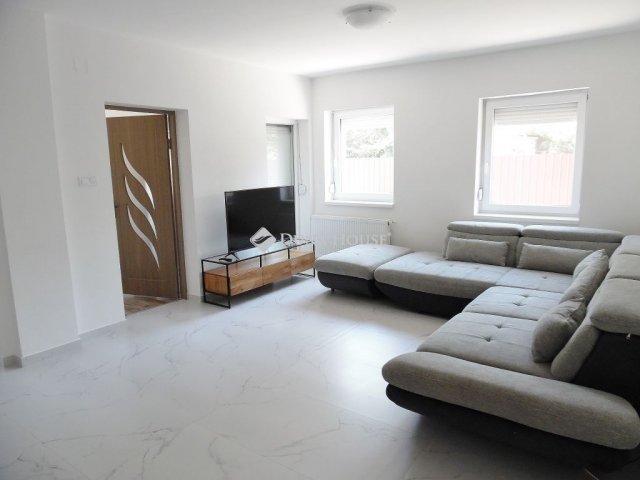 Kiadó ikerház, albérlet, Debrecenben 425 E Ft / hó, 4 szobás