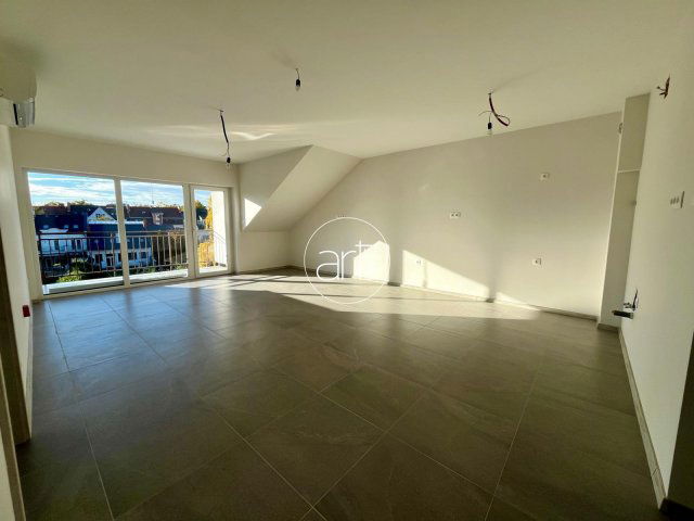 Eladó téglalakás, Szegeden, Szent-Györgyi Albert utcában