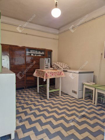 Eladó családi ház, Komáromban 47.9 M Ft, 3 szobás