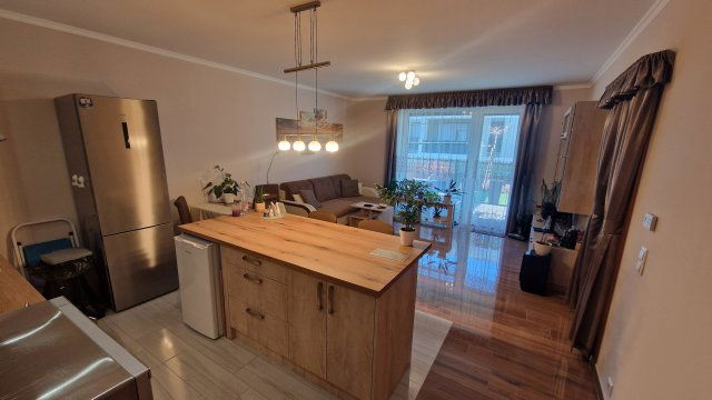 Eladó téglalakás, Győrött 98.5 M Ft, 4 szobás