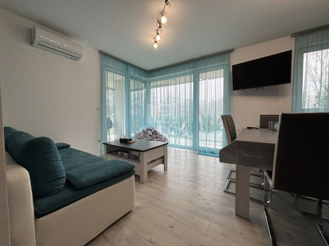 Eladó téglalakás, Siófokon 139 M Ft, 3 szobás