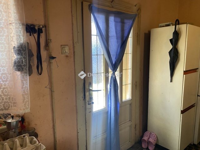 Eladó családi ház, Adonyban 31.5 M Ft, 2 szobás