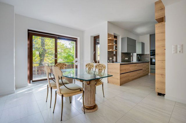 Eladó családi ház, Leányfaluban, Komáromi utcában 279 M Ft