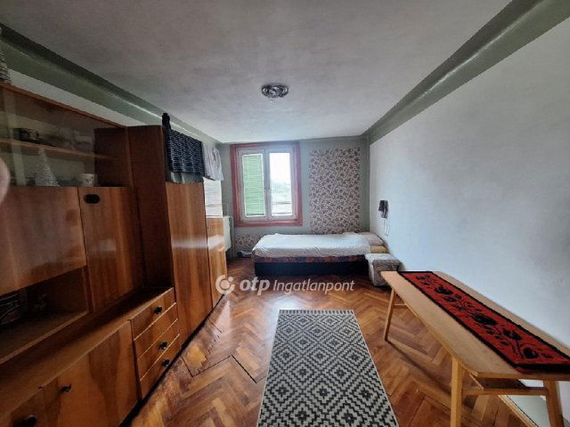 Eladó családi ház, Túrkevén 32.5 M Ft, 3 szobás