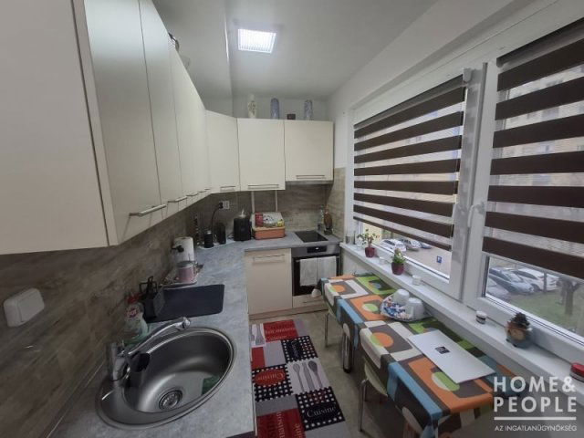 Eladó téglalakás, Szegeden 59 M Ft, 2 szobás