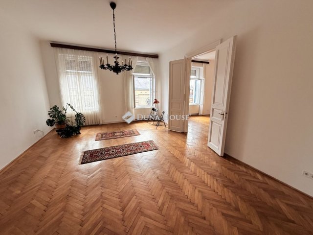 Kiadó téglalakás, albérlet, VII. kerületben, Wesselényi utcában