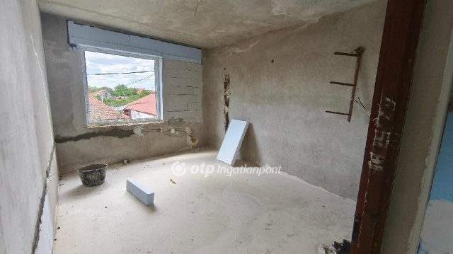 Eladó családi ház, Kiskunlacházán 85.9 M Ft, 4 szobás