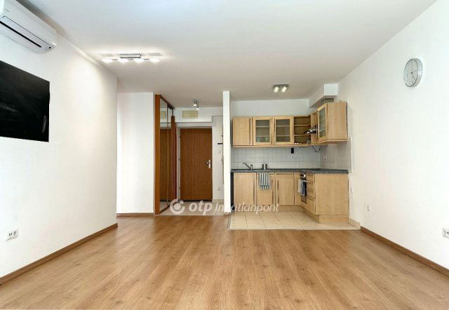 Eladó téglalakás, Budapesten, III. kerületben 113 M Ft, 2 szobás