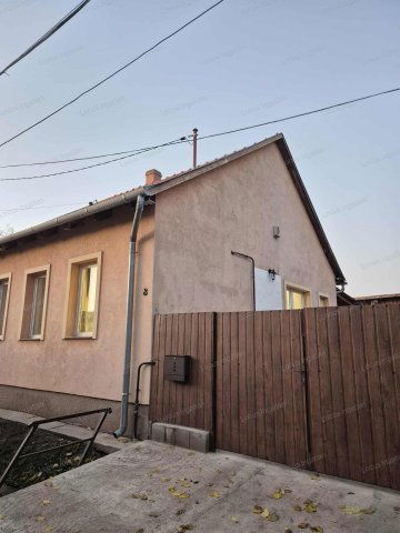 Eladó családi ház, Szolnokon 29.5 M Ft / költözzbe.hu