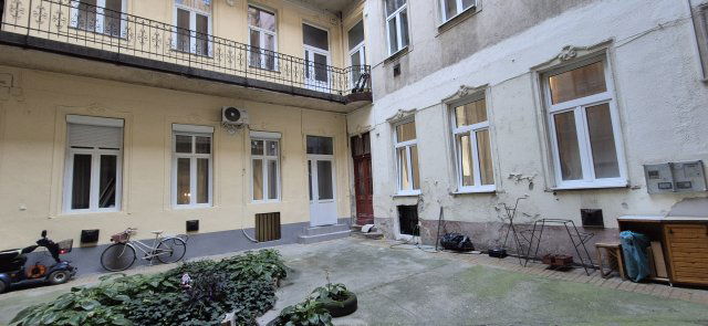 Eladó téglalakás, Budapesten, VI. kerületben 66.9 M Ft