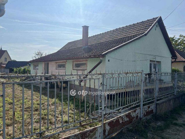 Eladó családi ház, Tápiógyörgyén 14.9 M Ft, 2 szobás