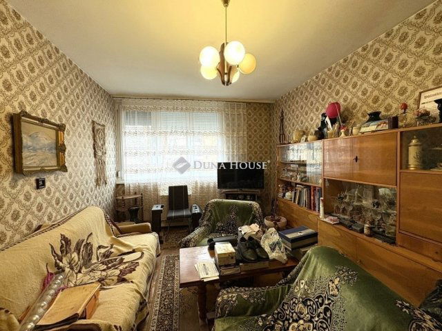 Eladó téglalakás, Szegeden 46.7 M Ft, 2 szobás