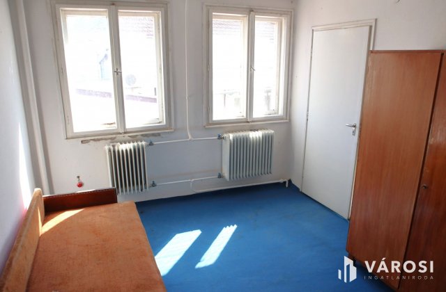 Eladó üzlethelyiség, Gyomaendrődön 28.9 M Ft, 10+2 szobás