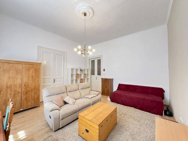 Eladó téglalakás, Budapesten, VI. kerületben 84.9 M Ft, 2 szobás