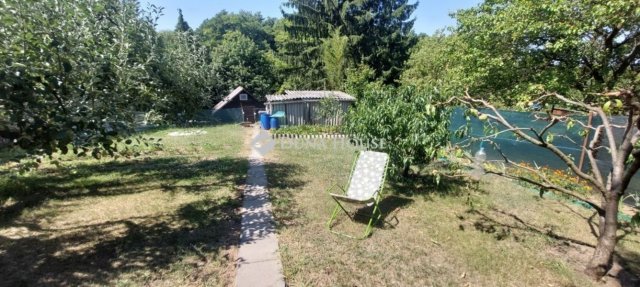 Eladó nyaraló, Tatabányán 15 M Ft, 1 szobás