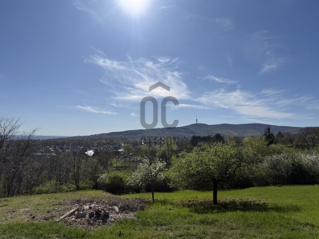 Eladó telek, Pécsett, Mélyút dűlőn 3.5 M Ft