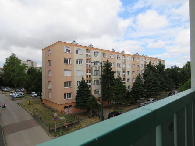 Eladó panellakás, Százhalombattán 49 M Ft, 2 szobás
