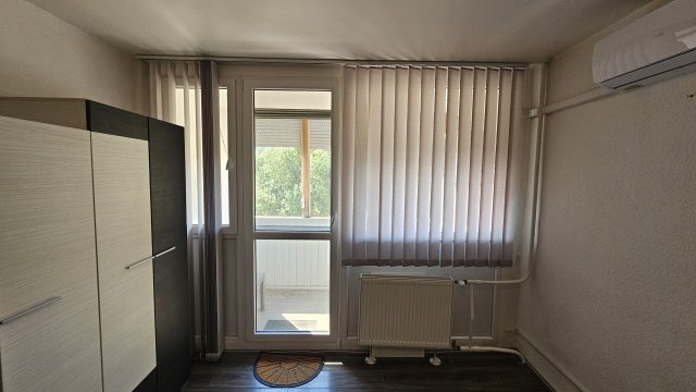 Eladó panellakás, Komlón, Nagyszántó utcában 25.9 M Ft
