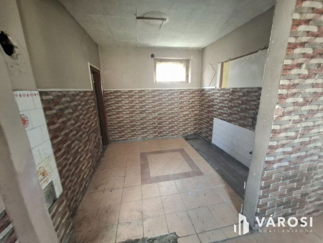 Eladó családi ház, Sümegen 24.9 M Ft, 3 szobás