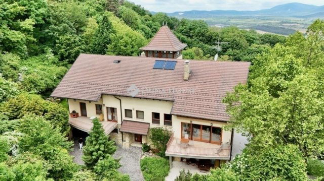 Eladó téglalakás, Budapesten, III. kerületben 179.9 M Ft