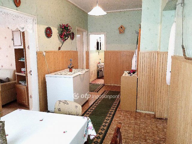 Eladó családi ház, Csehbányán 36 M Ft, 4 szobás