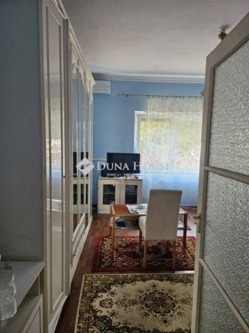 Eladó téglalakás, Vecsésen 68 M Ft, 2 szobás