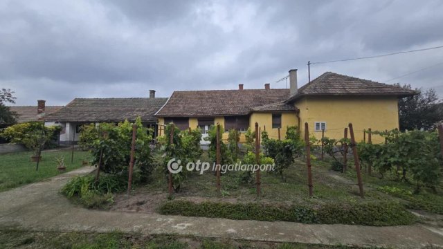 Eladó családi ház, Tetétlenen 14.5 M Ft, 3 szobás