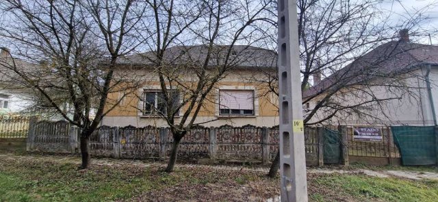 Eladó családi ház, Felsőmocsoládon 8.5 M Ft, 3 szobás
