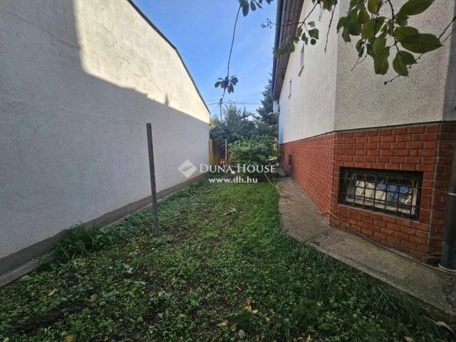 Eladó családi ház, Budapesten, XVIII. kerületben 140 M Ft