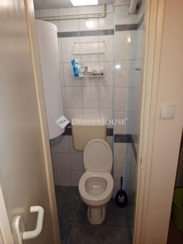 Eladó családi ház, Vecsésen 148 M Ft, 3 szobás