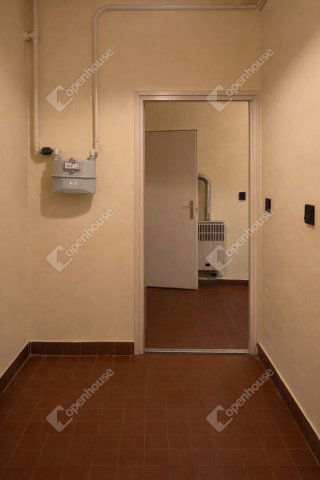 Eladó téglalakás, Sopronban 37 M Ft, 1 szobás