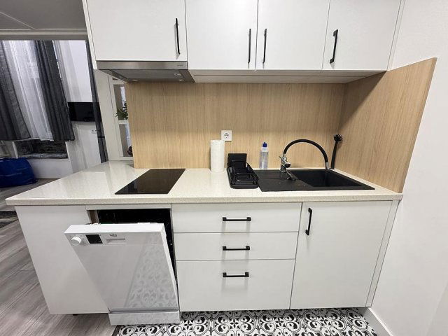 Kiadó téglalakás, albérlet, VI. kerületben, Eötvös utcában