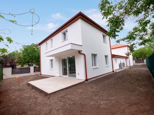 Eladó ikerház, Budapesten, XVIII. kerületben 165 M Ft, 4 szobás
