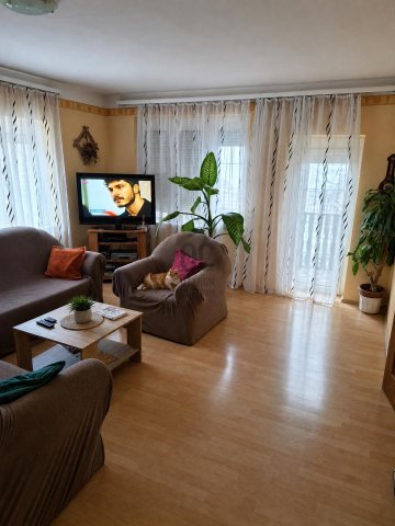 Eladó családi ház, Gödöllőn 119.9 M Ft, 6 szobás
