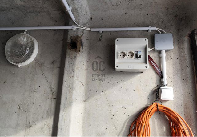 Eladó garázs, Cegléden 5.5 M Ft / költözzbe.hu