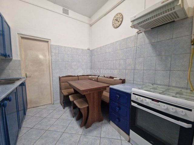 Eladó családi ház, Budapesten, XV. kerületben 49.9 M Ft