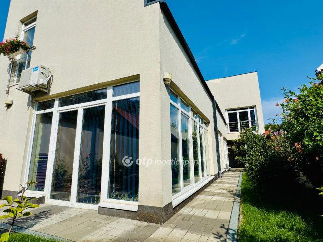 Eladó családi ház, Debrecenben 189.9 M Ft, 5 szobás
