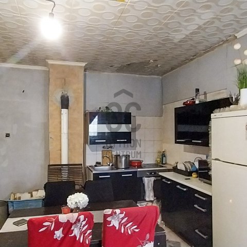 Eladó családi ház, Cegléden 21.5 M Ft, 3 szobás