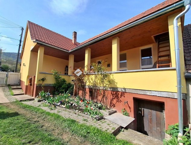 Eladó családi ház, Dömösön 59.99 M Ft, 2 szobás